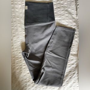 Vuori lux rub studio leggings sz S